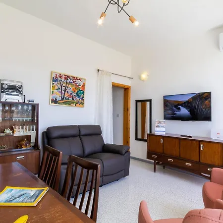 Modern Seaview Apart In Gozo - Happy